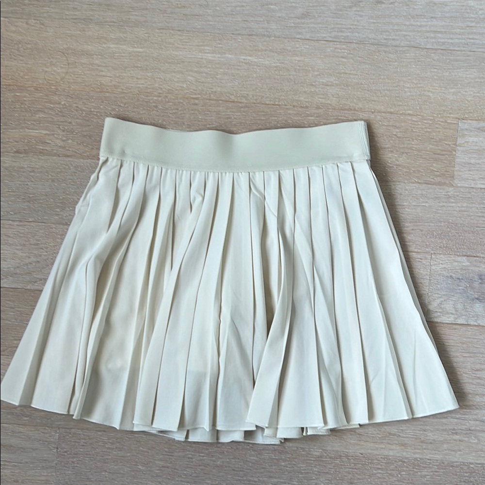 Aritzia Tnamove™ Tennis Mini Pleated Skirt Birch XS